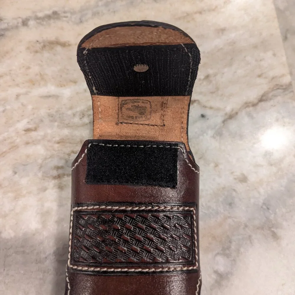 Leather Wallet w / Cow Hide Concho Embellishments & Flip Phone / Tool Case
